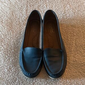 Natural Soul Navy Blue Leather Loafers 8.5